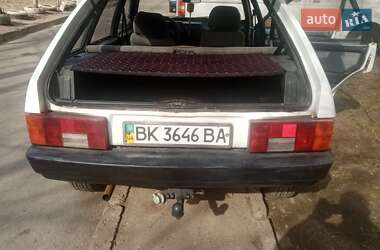 Хэтчбек ВАЗ 2109 2000 в 