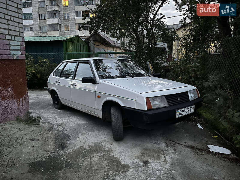 Хэтчбек ВАЗ / Lada 2109 1988 в Львове
