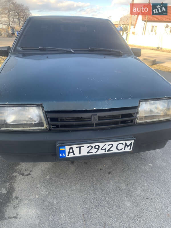 Хэтчбек ВАЗ / Lada 2109 2004 в Ивано-Франковске