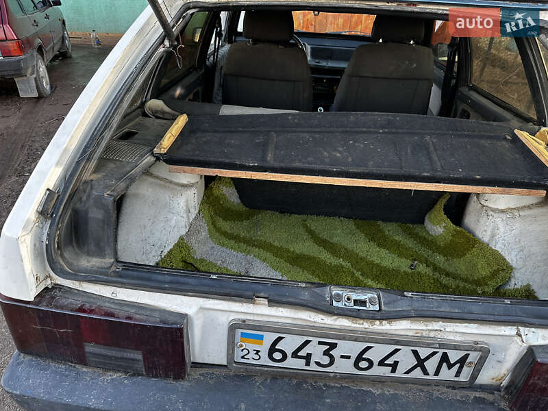 Хэтчбек ВАЗ / Lada 2109 1992 в Ивано-Франковске фото 3 Хэтчбек ВАЗ / Lada 2109 1992 в Ивано-Франковске