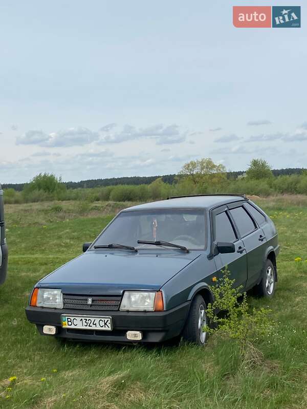 Хэтчбек ВАЗ / Lada 2109 2001 в Мостиске фото 2 Хэтчбек ВАЗ / Lada 2109 2001 в Мостиске