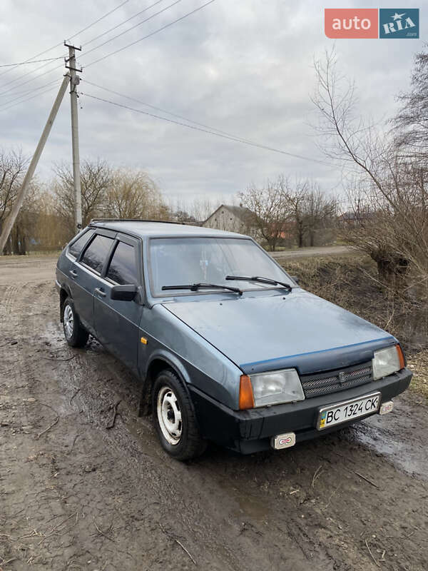 Хэтчбек ВАЗ / Lada 2109 2001 в Мостиске фото 9 Хэтчбек ВАЗ / Lada 2109 2001 в Мостиске