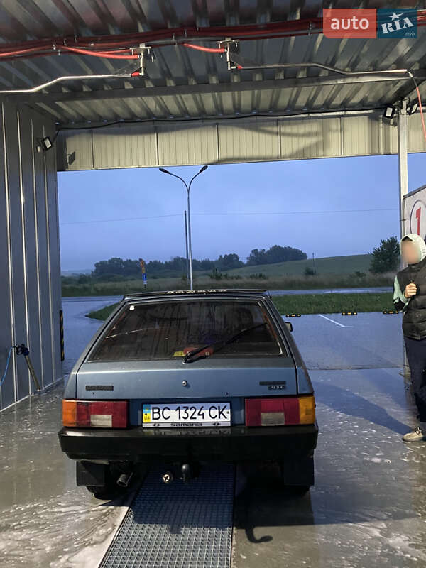 Хэтчбек ВАЗ / Lada 2109 2001 в Мостиске фото 6 Хэтчбек ВАЗ / Lada 2109 2001 в Мостиске