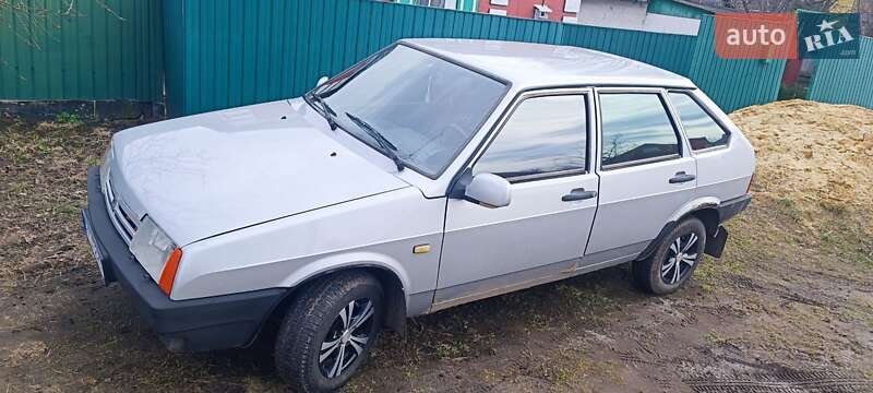 Хетчбек ВАЗ / Lada 2109 2003 в Чугуєві