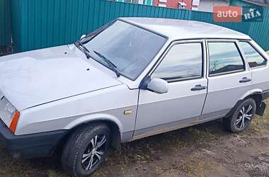 Хэтчбек ВАЗ 2109 2003 в 