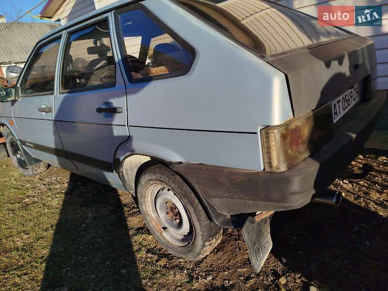 Хэтчбек ВАЗ / Lada 2109 2004 в Марковой