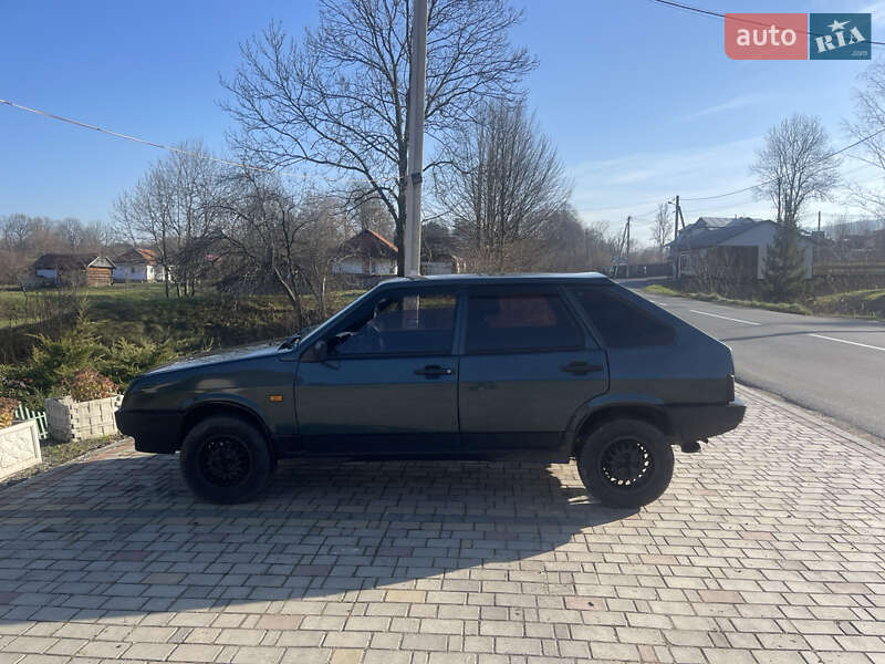 Хетчбек ВАЗ / Lada 2109 2004 в Коломиї