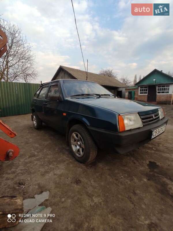 Хэтчбек ВАЗ / Lada 2109 2004 в Нежине