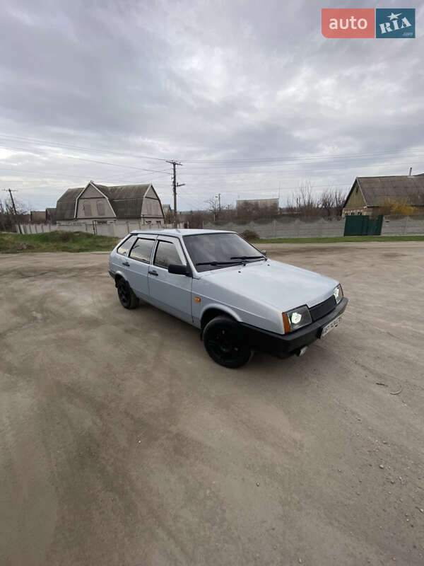 Хэтчбек ВАЗ / Lada 2109 2004 в Запорожье