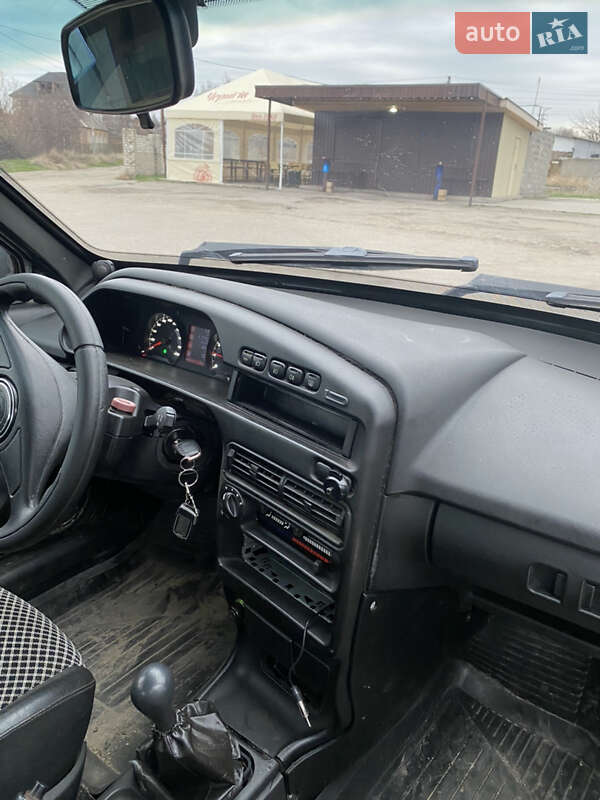 Хэтчбек ВАЗ / Lada 2109 2004 в Запорожье