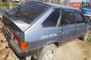 Хэтчбек ВАЗ 2109 1992 в 