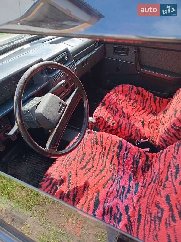 Хэтчбек ВАЗ / Lada 2109 2002 в Старом Самборе фото 3 Хэтчбек ВАЗ / Lada 2109 2002 в Старом Самборе