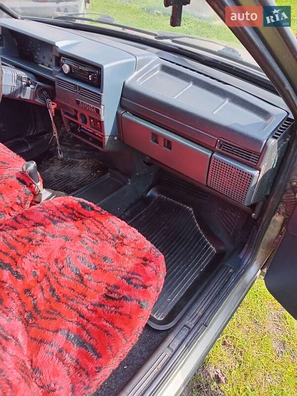 Хэтчбек ВАЗ / Lada 2109 2002 в Старом Самборе фото 21 Хэтчбек ВАЗ / Lada 2109 2002 в Старом Самборе