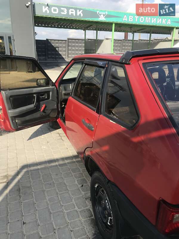 Хэтчбек ВАЗ / Lada 2109 1992 в Каменец-Подольском