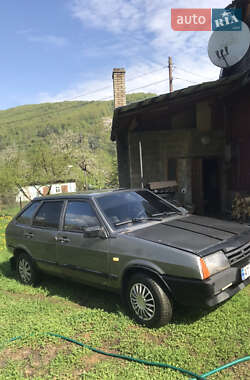 Хэтчбек ВАЗ 2109 1993 в 