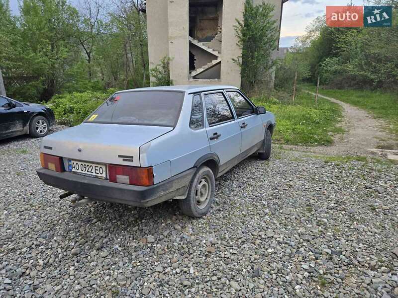 Хэтчбек ВАЗ / Lada 2109 2004 в Тячеве