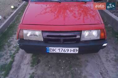 Хэтчбек ВАЗ 2109 1990 в 