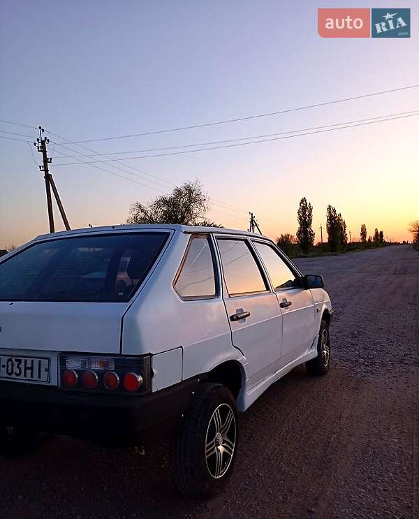 Хэтчбек ВАЗ / Lada 2109 1995 в Новом Буге