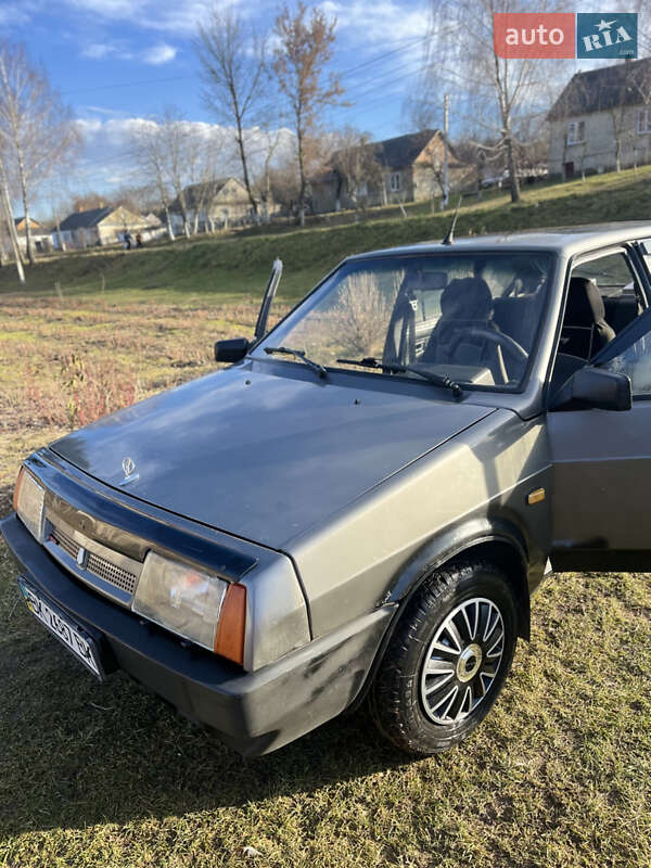 Хэтчбек ВАЗ / Lada 2109 1993 в Дубно