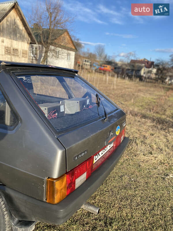 Хэтчбек ВАЗ / Lada 2109 1993 в Дубно