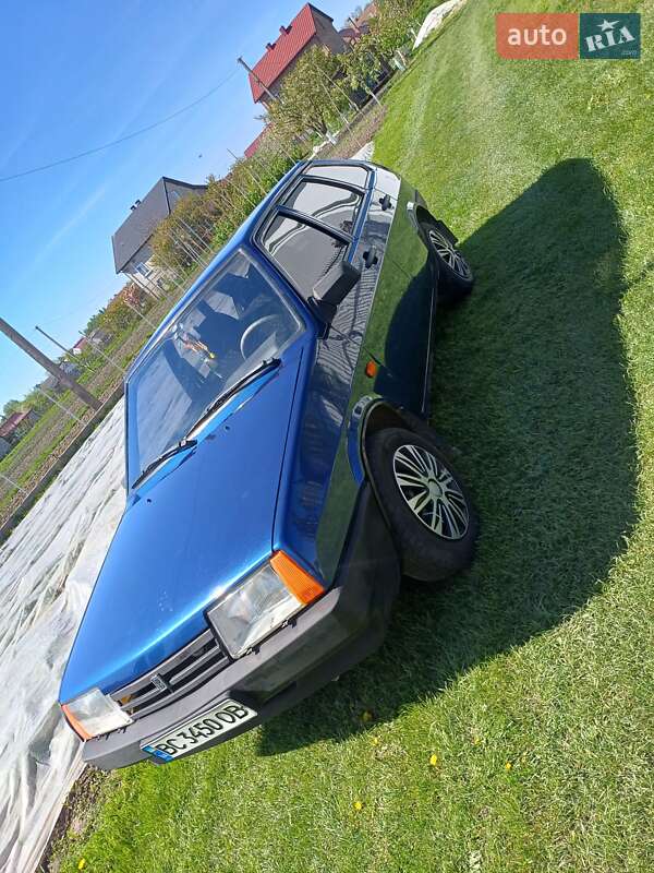 Хэтчбек ВАЗ / Lada 2109 2004 в Городке фото 4 Хэтчбек ВАЗ / Lada 2109 2004 в Городке