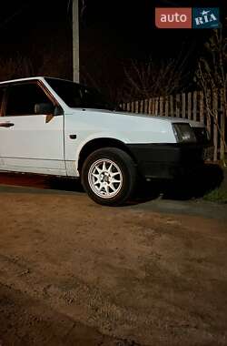 Хэтчбек ВАЗ 2109 1998 в 