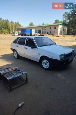 Хетчбек ВАЗ / Lada 2109 2004 в Золочеві