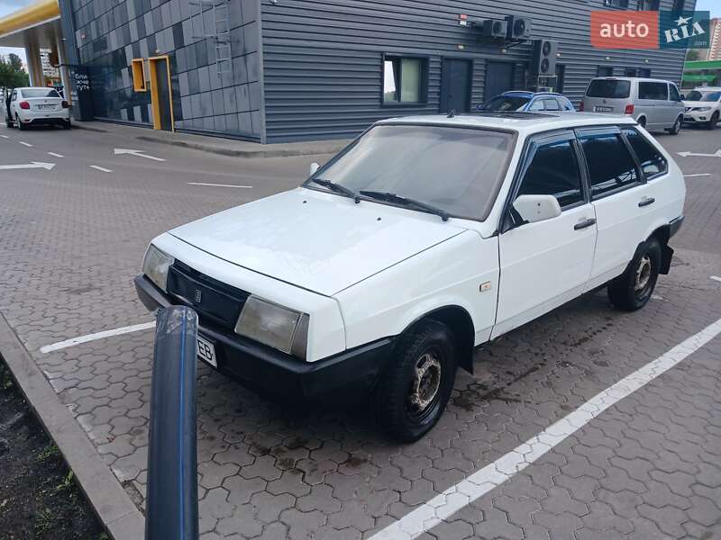 Хэтчбек ВАЗ / Lada 2109 1993 в Киеве