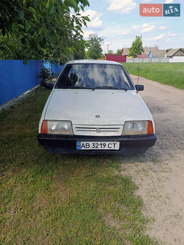 Хэтчбек ВАЗ 2109 1991 в 