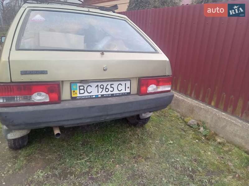 Хэтчбек ВАЗ 2109 1992 в 