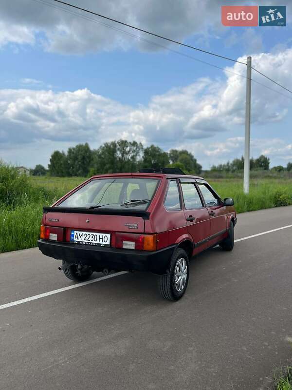 Хетчбек ВАЗ / Lada 2109 1993 в Білогородці