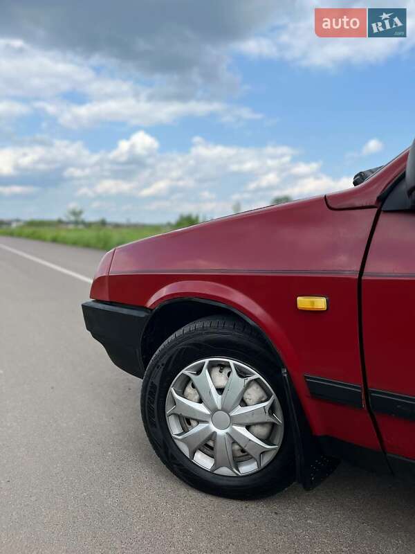 Хетчбек ВАЗ / Lada 2109 1993 в Білогородці