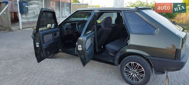 Хетчбек ВАЗ / Lada 2109 2003 в Болграді фото 6 Хетчбек ВАЗ / Lada 2109 2003 в Болграді