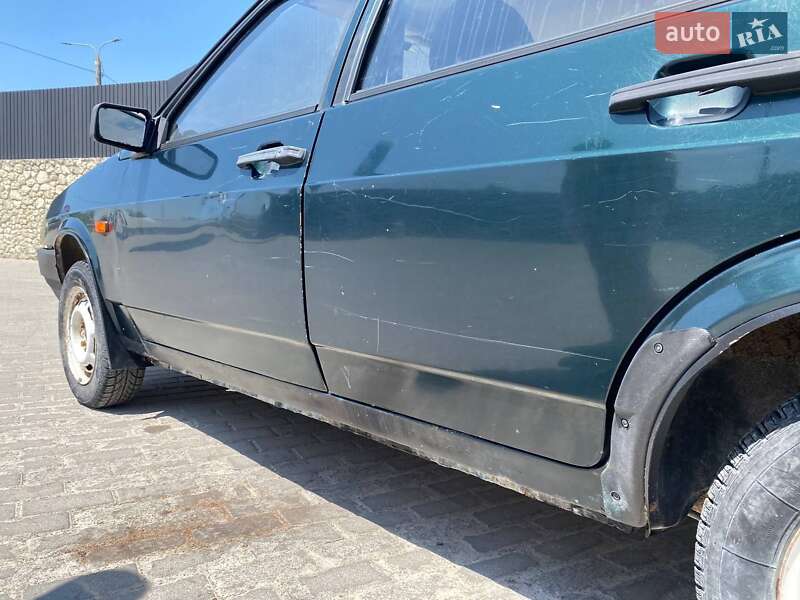 Хэтчбек ВАЗ / Lada 2109 2002 в Тернополе
