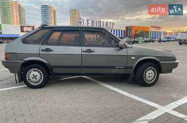 Хэтчбек ВАЗ 2109 1990 в 