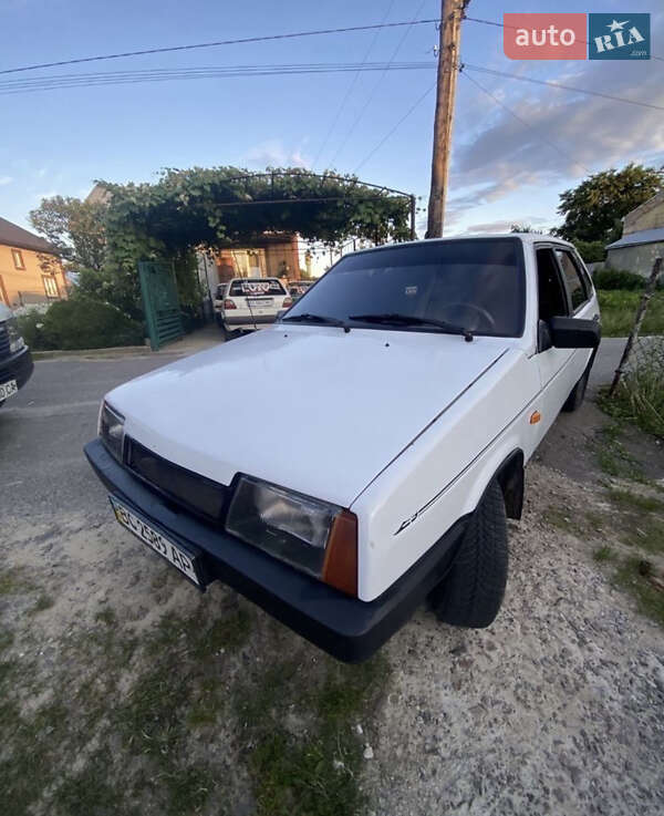 Хетчбек ВАЗ / Lada 2109 1992 в Перегінське
