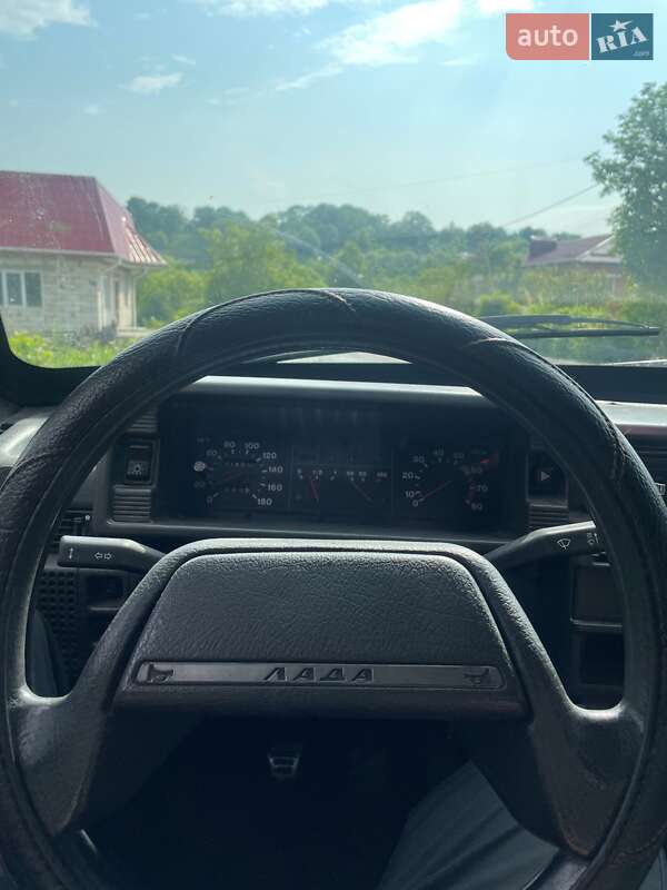 Хетчбек ВАЗ / Lada 2109 2000 в Городку