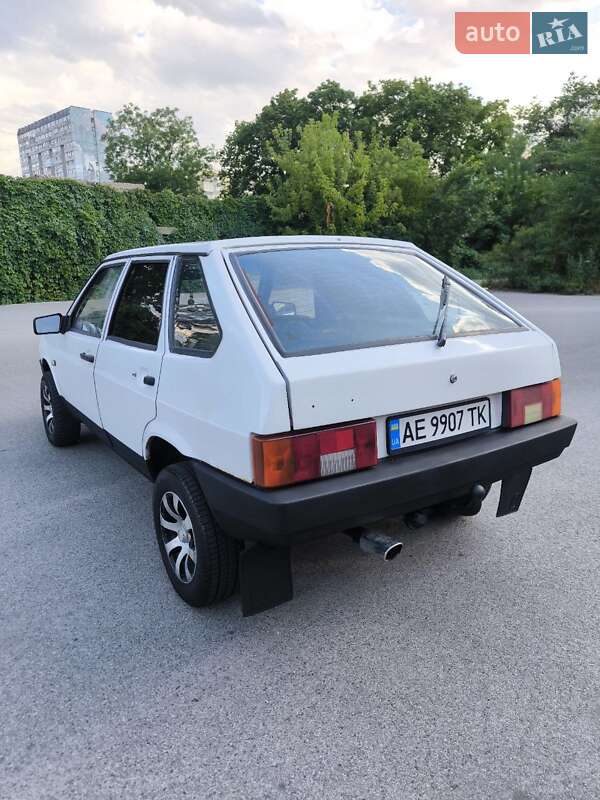 Хетчбек ВАЗ / Lada 2109 1991 в Дніпрі
