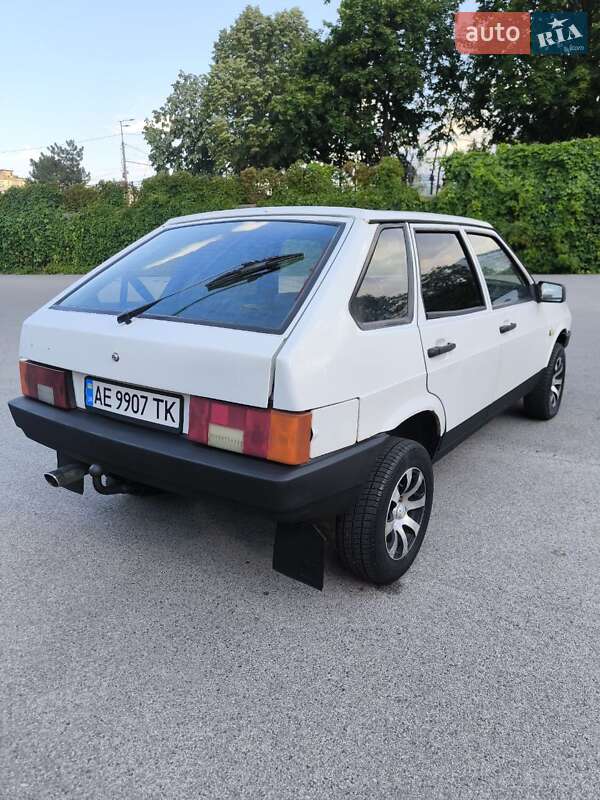 Хетчбек ВАЗ / Lada 2109 1991 в Дніпрі