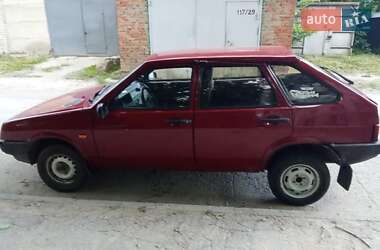 Хэтчбек ВАЗ 2109 1993 в 