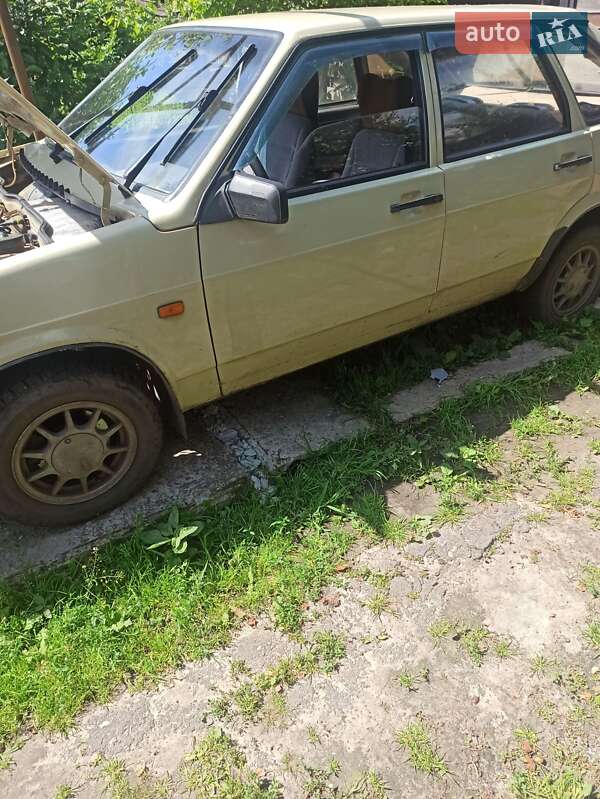 Хэтчбек ВАЗ / Lada 2109 1989 в Конотопе