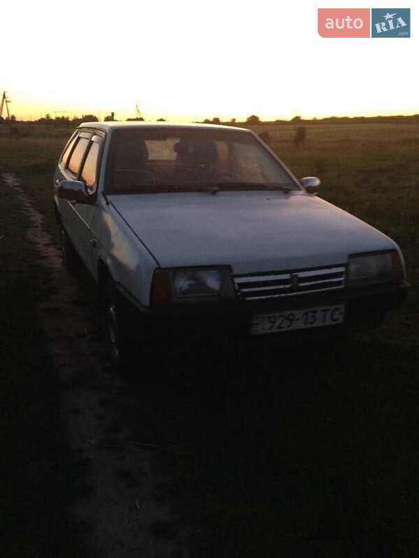 Хэтчбек ВАЗ / Lada 2109 1990 в Львове
