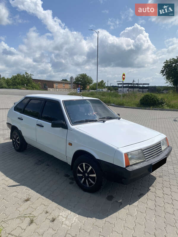 Хэтчбек ВАЗ / Lada 2109 1988 в Джулинке