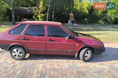 Хэтчбек ВАЗ 2109 1993 в 