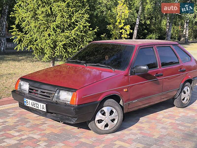 Хэтчбек ВАЗ 2109 1993 в 