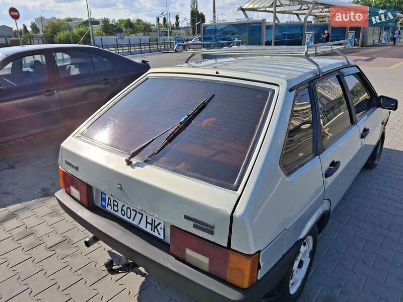 Хэтчбек ВАЗ / Lada 2109 2003 в Киеве
