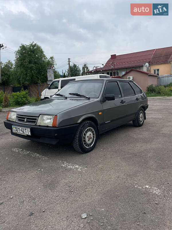 Хэтчбек ВАЗ / Lada 2109 1990 в Волочиске