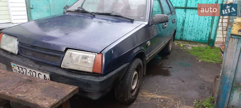 Хэтчбек ВАЗ / Lada 2109 1988 в Глухове