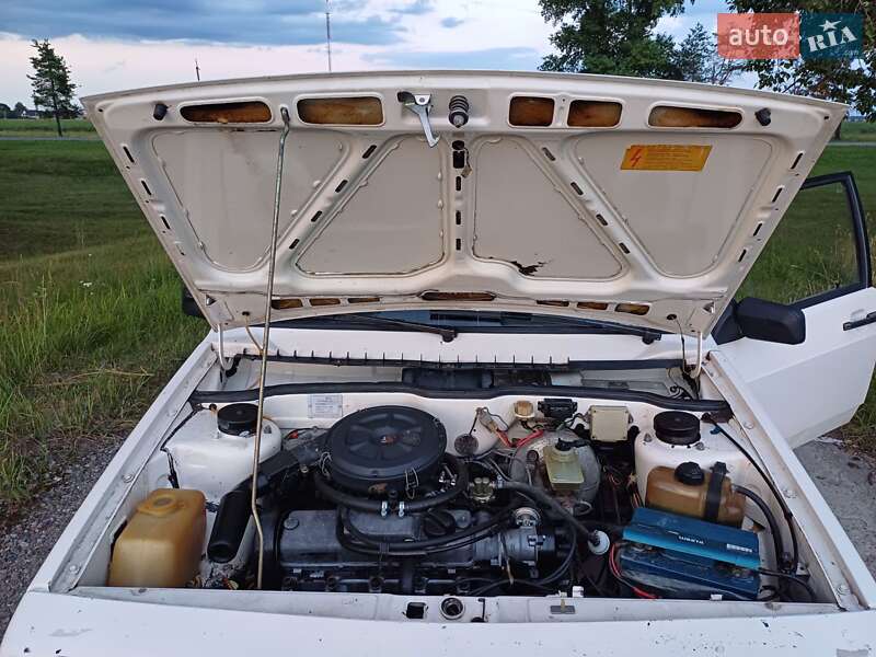 Хэтчбек ВАЗ / Lada 2109 1989 в Шостке