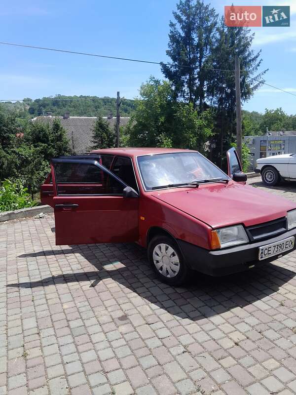 Хэтчбек ВАЗ / Lada 2109 1993 в Черновцах